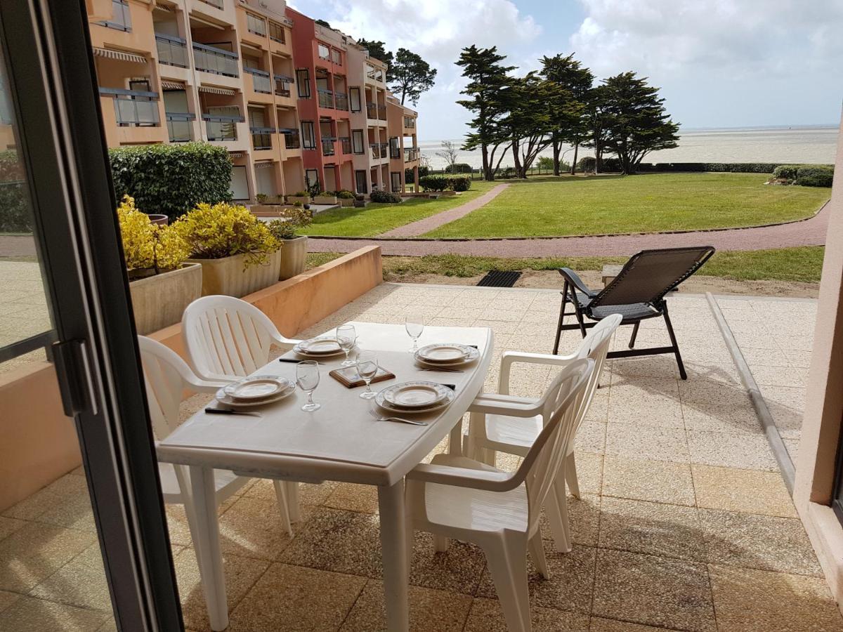 Appartement En Rdc Avec Terrasse Face A La Mer Pornic Exterior foto
